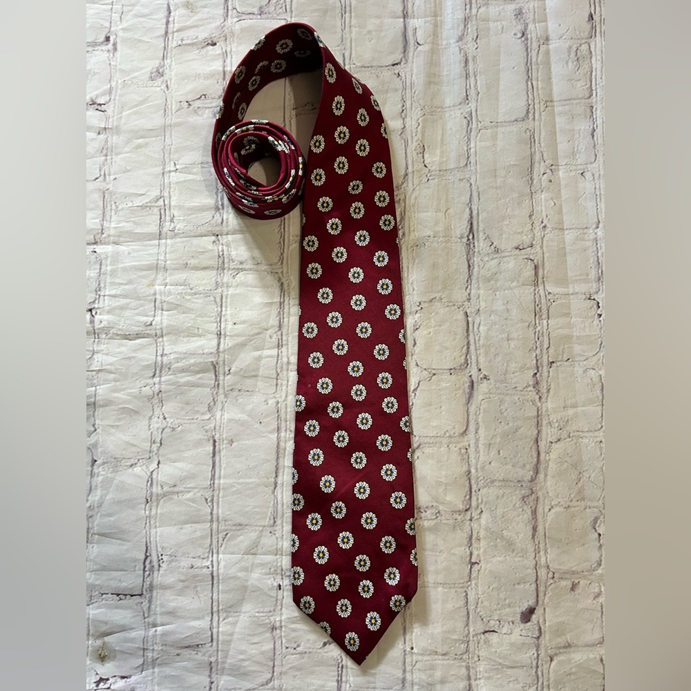 Brooks Brothers Men's Silk Tie Red Floral Daisy Made In USA 59” Red